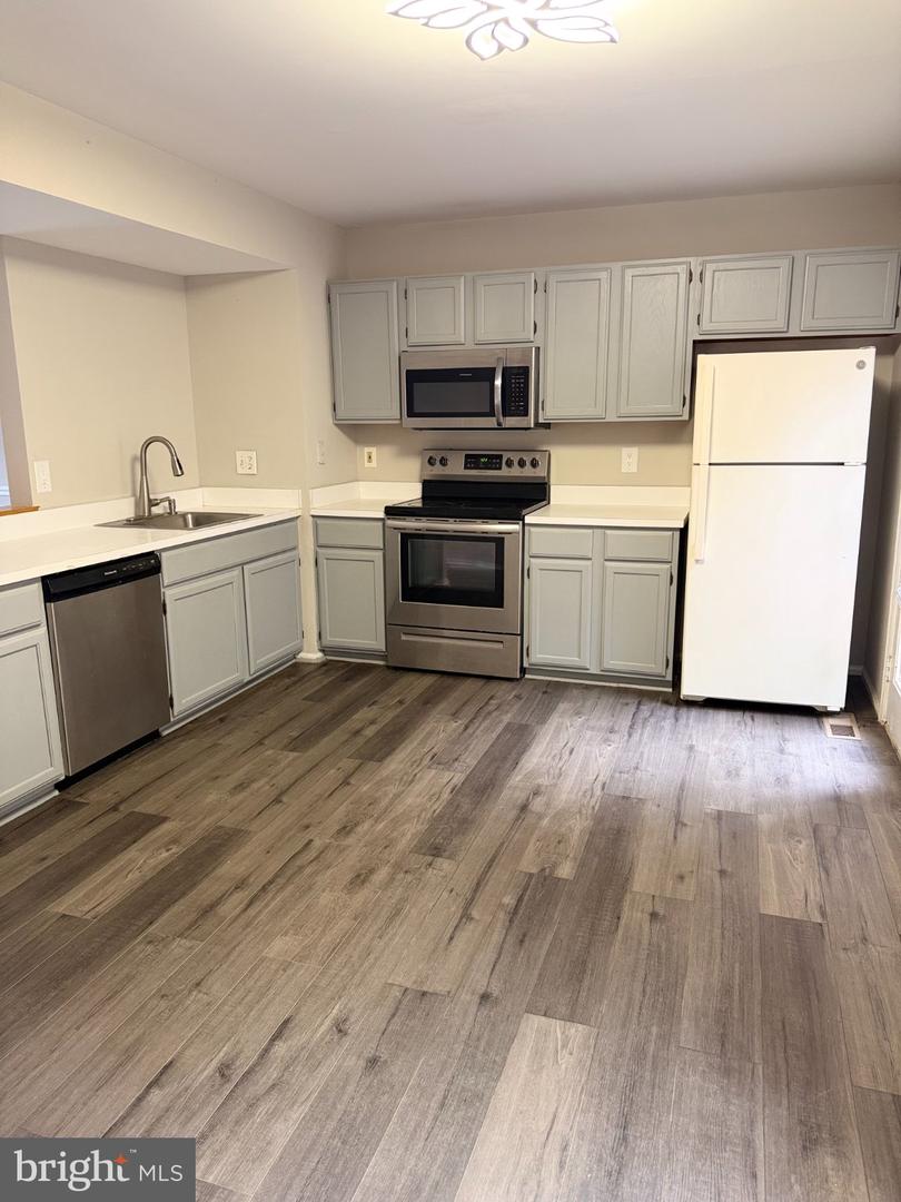 3153 Antrim Cir Property Photo 5