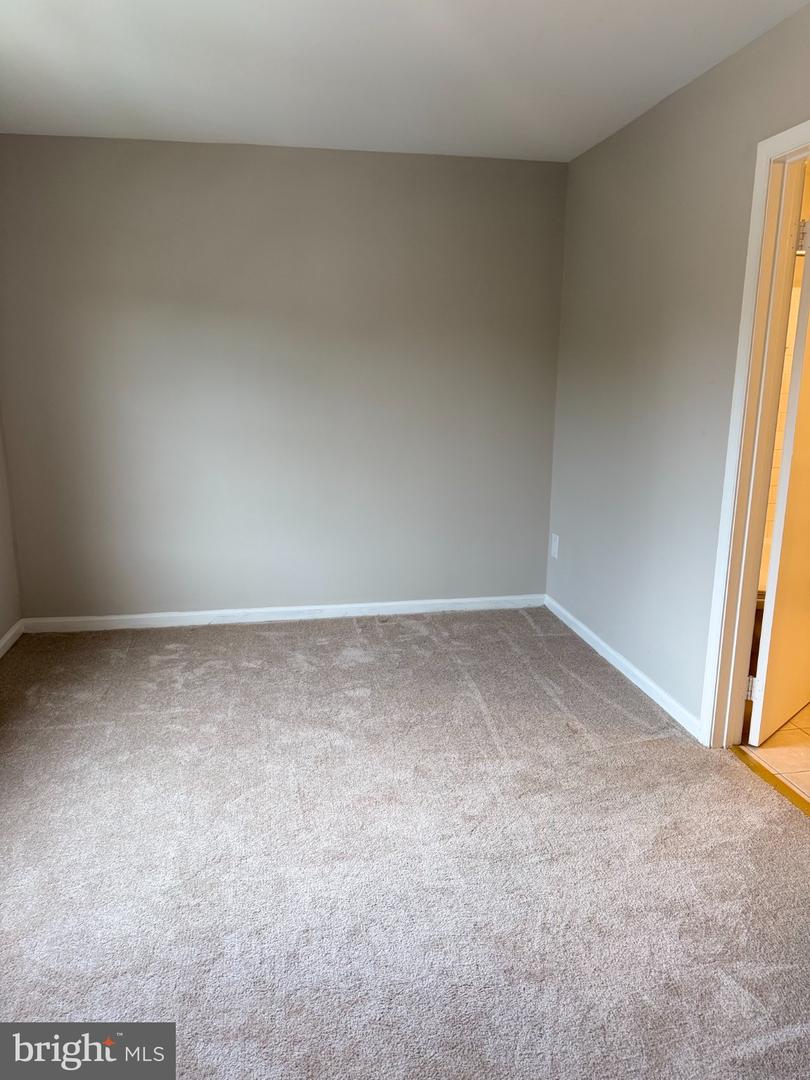 3153 Antrim Cir Property Photo 8