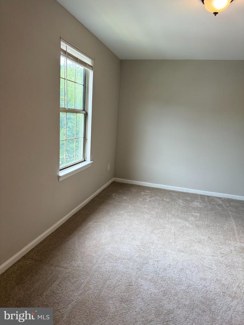 3153 Antrim Cir Property Photo 9
