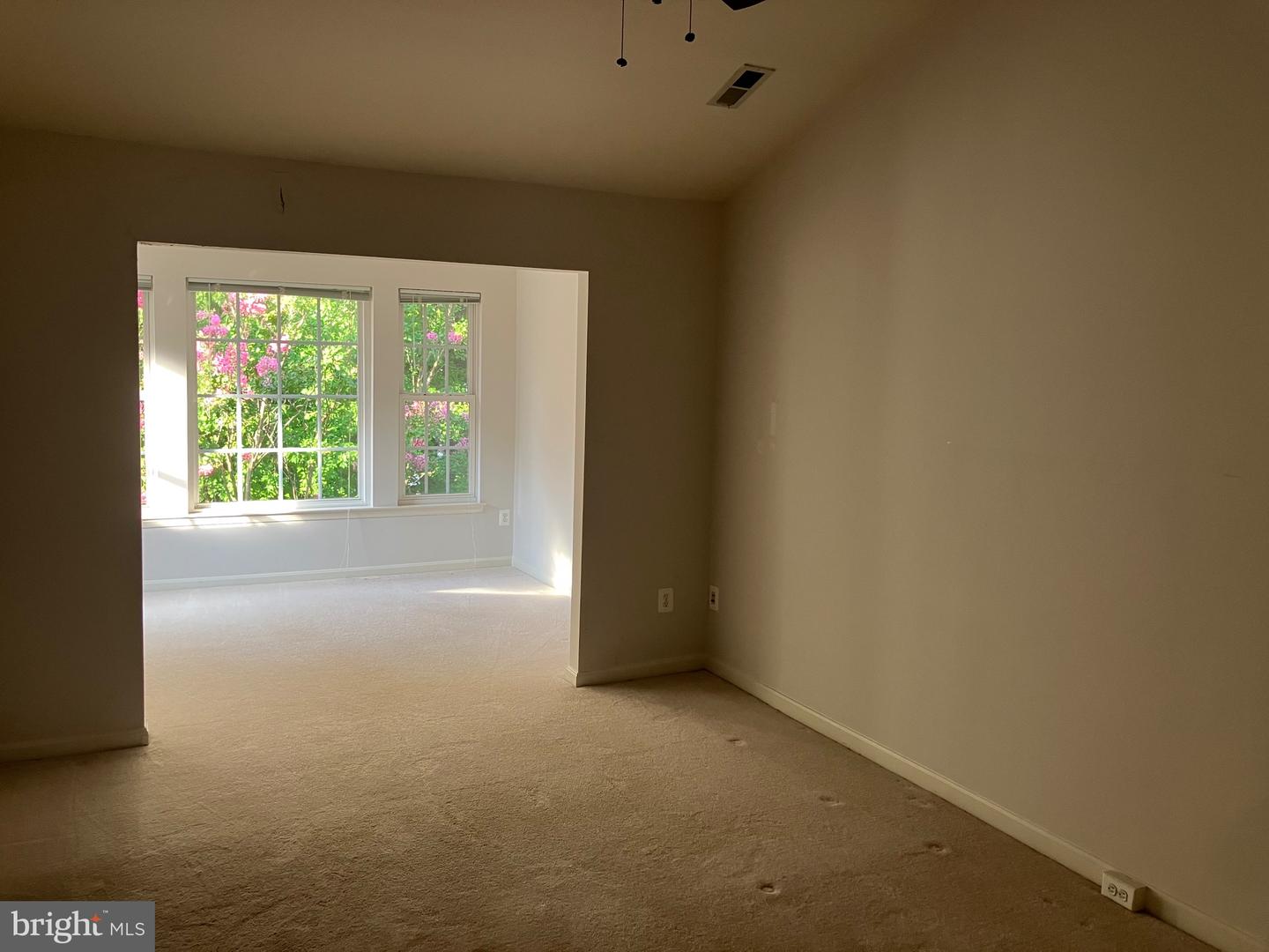 6357 Cullen Pl Property Photo 4
