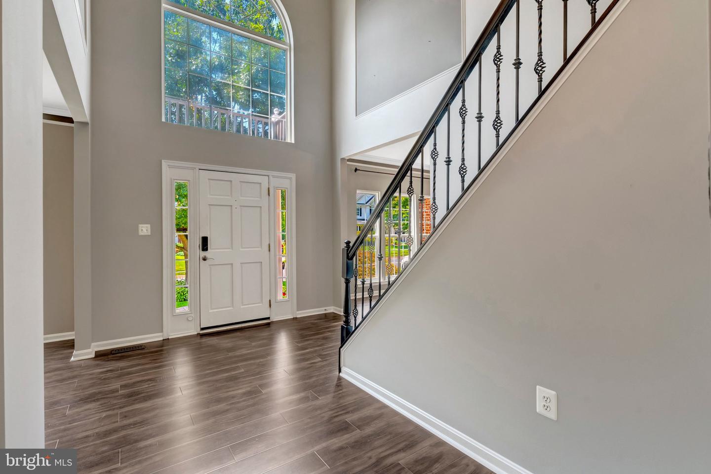 15443 Milton Hall Pl Property Photo 6