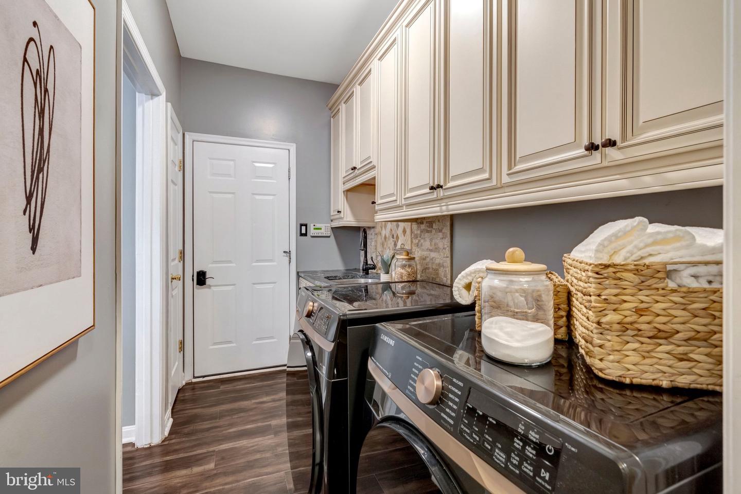 15443 Milton Hall Pl Property Photo 29