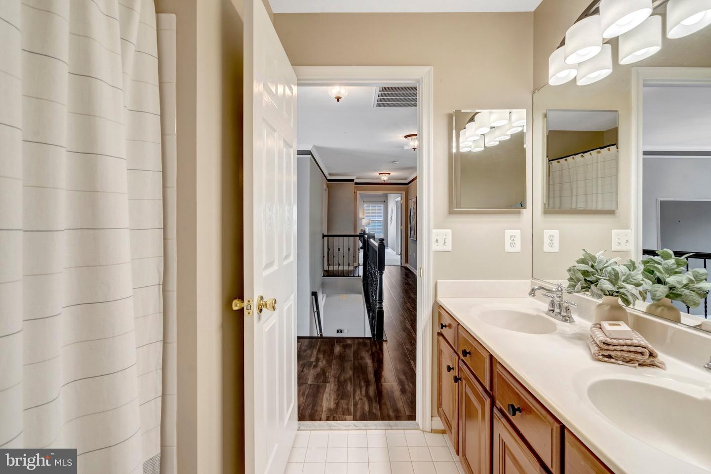 15443 Milton Hall Pl Property Photo 48