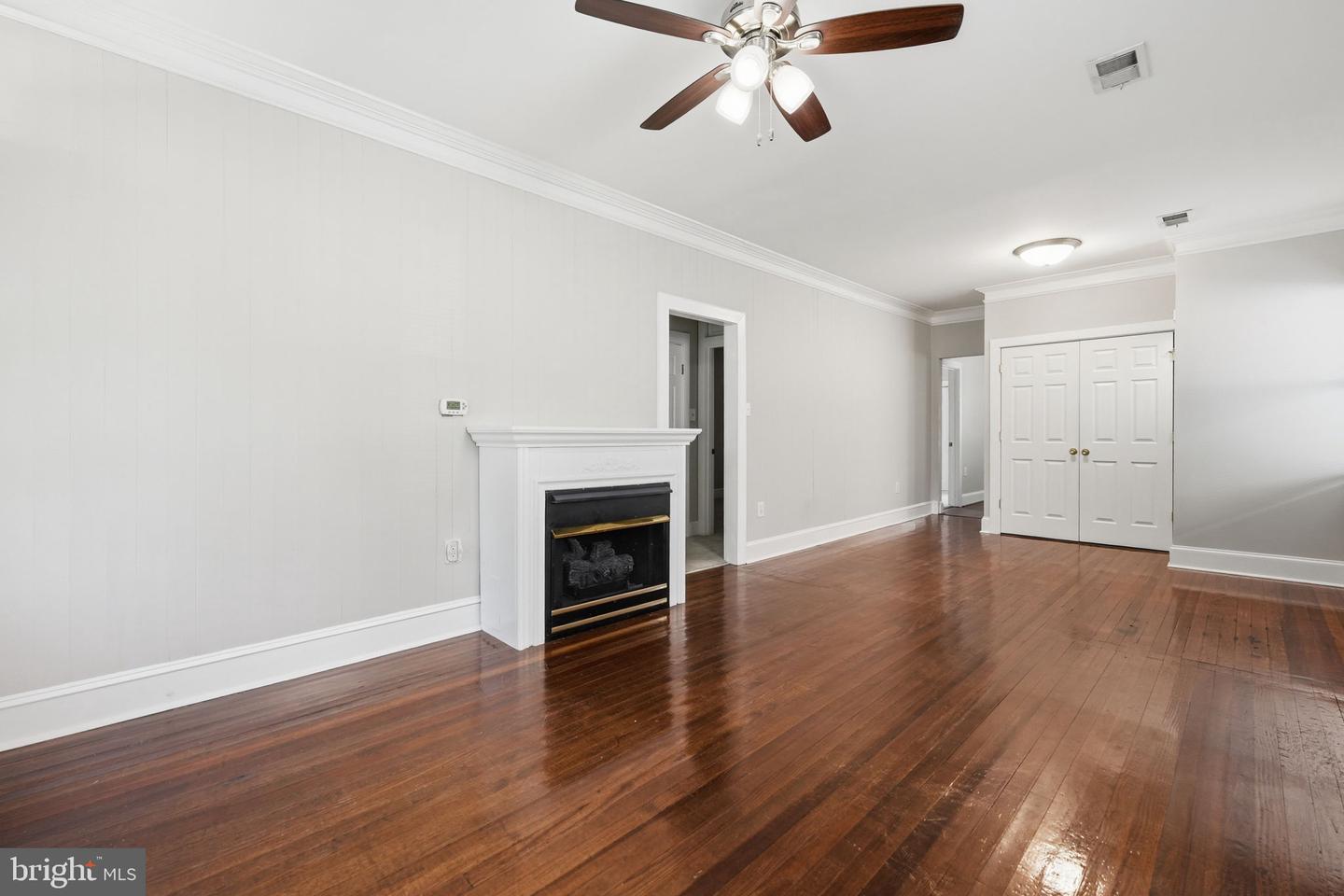 320 3rd Ave Property Photo 5