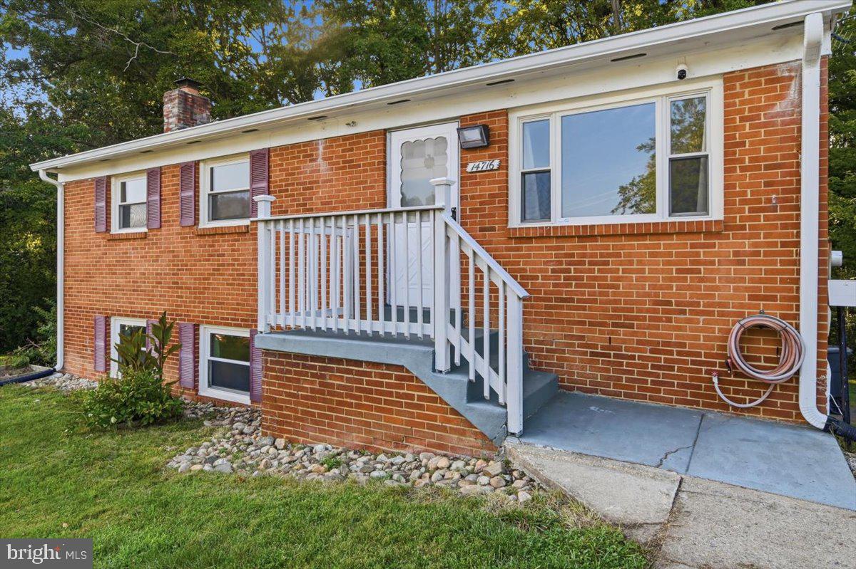 14716 Anderson St Property Photo 10
