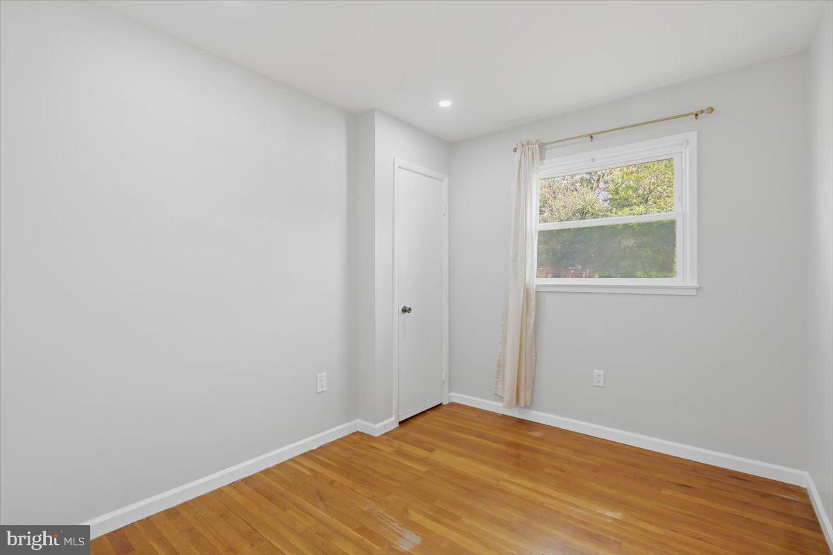 14716 Anderson St Property Photo 16