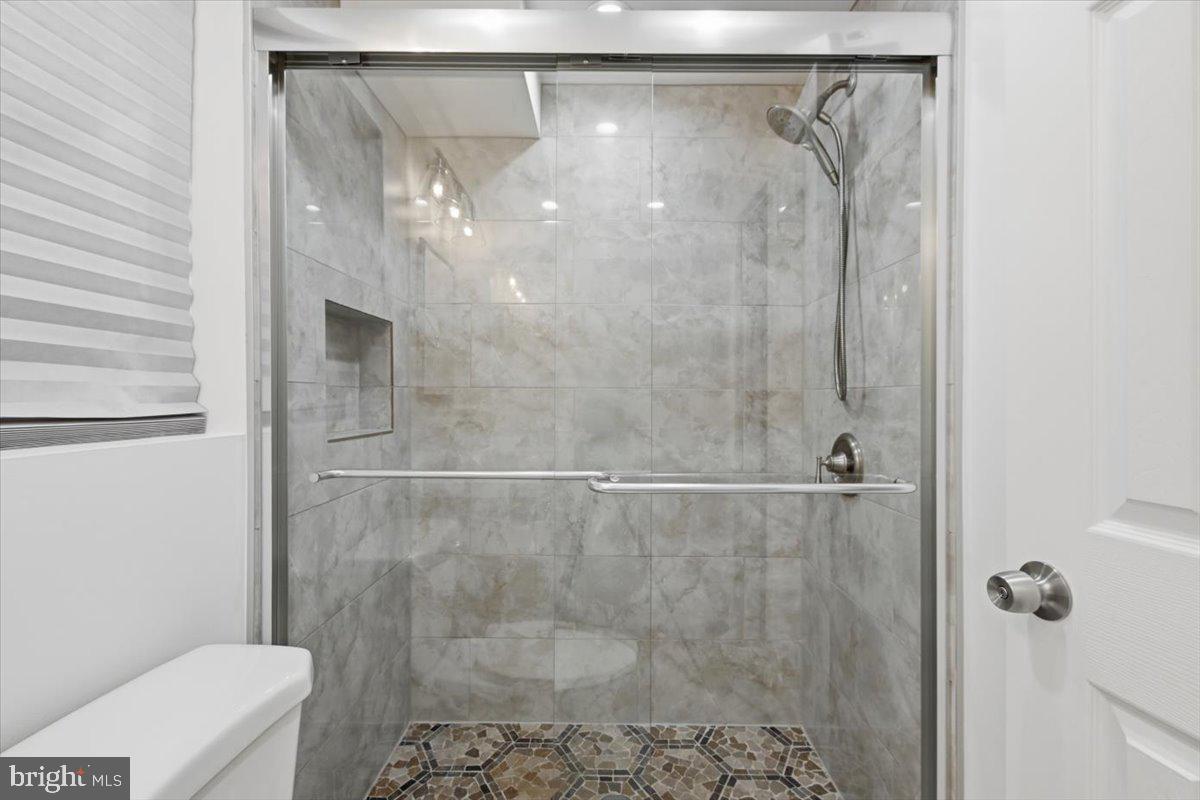 14716 Anderson St Property Photo 30