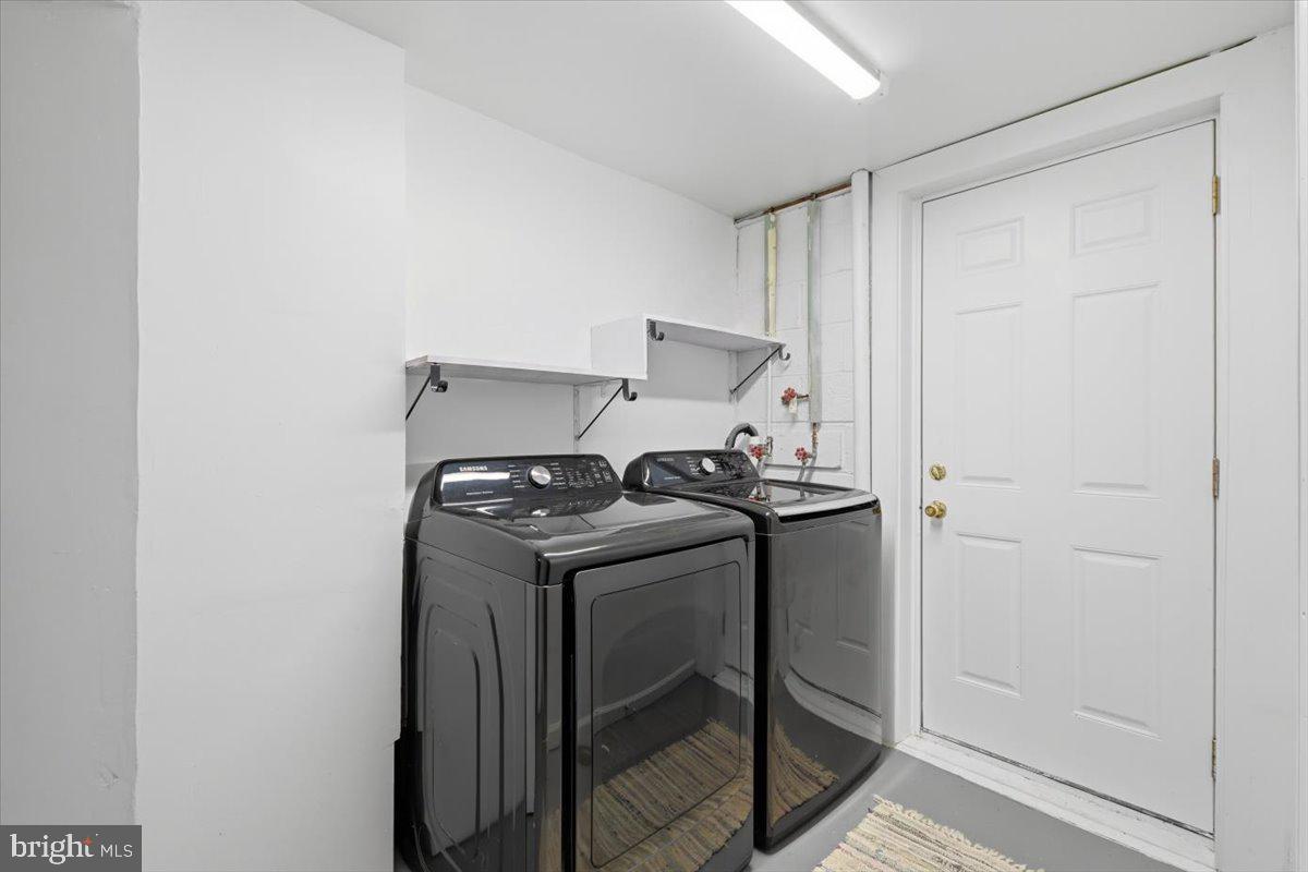 14716 Anderson St Property Photo 31