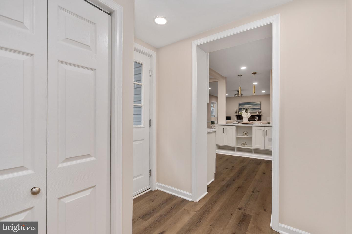 4749 Shadow Oak Ct Property Photo 24