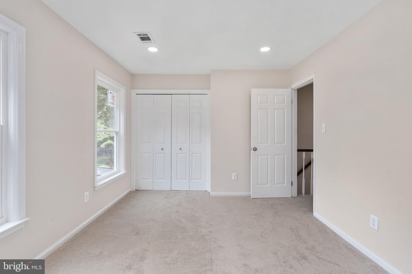 4749 Shadow Oak Ct Property Photo 49