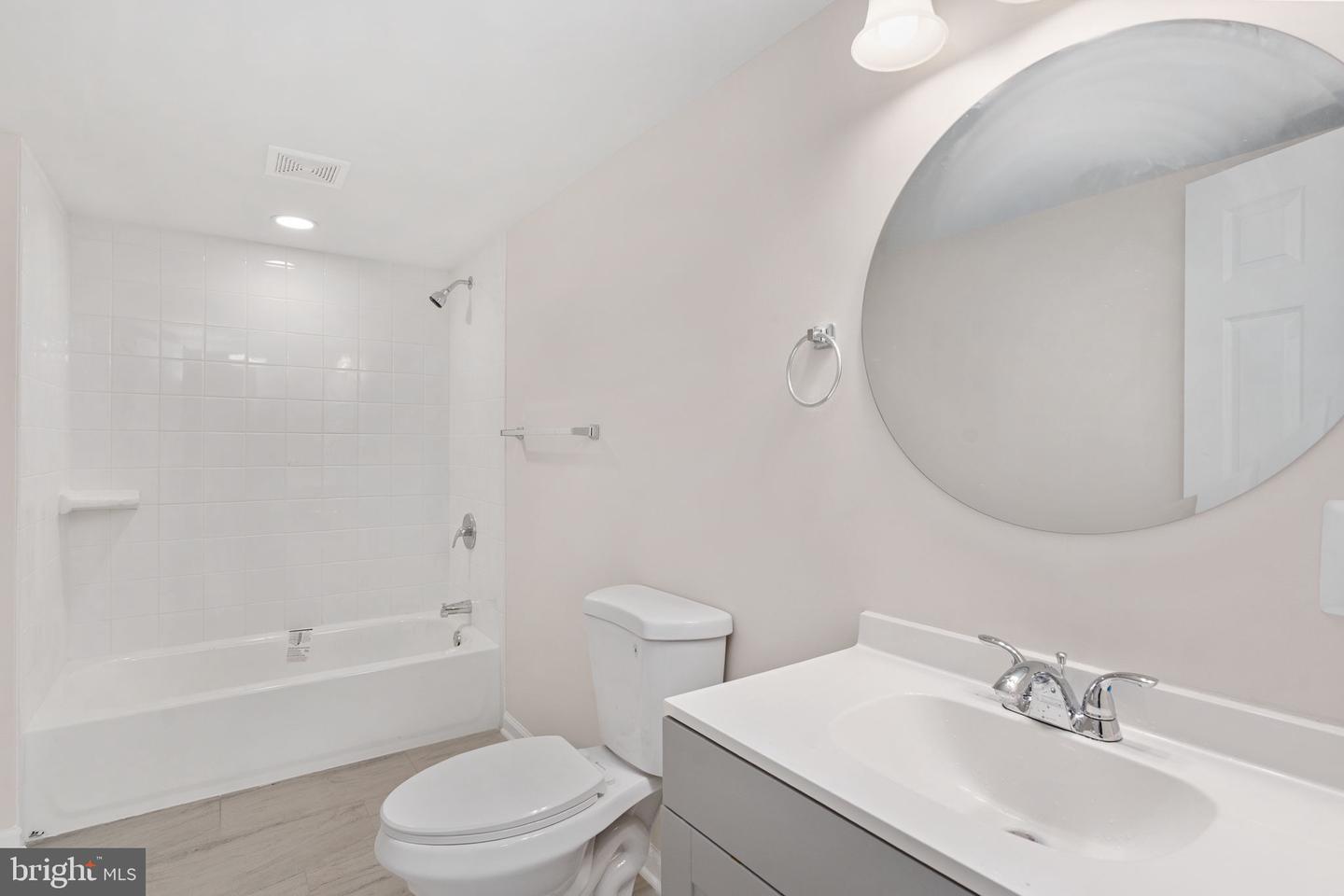 4749 Shadow Oak Ct Property Photo 60
