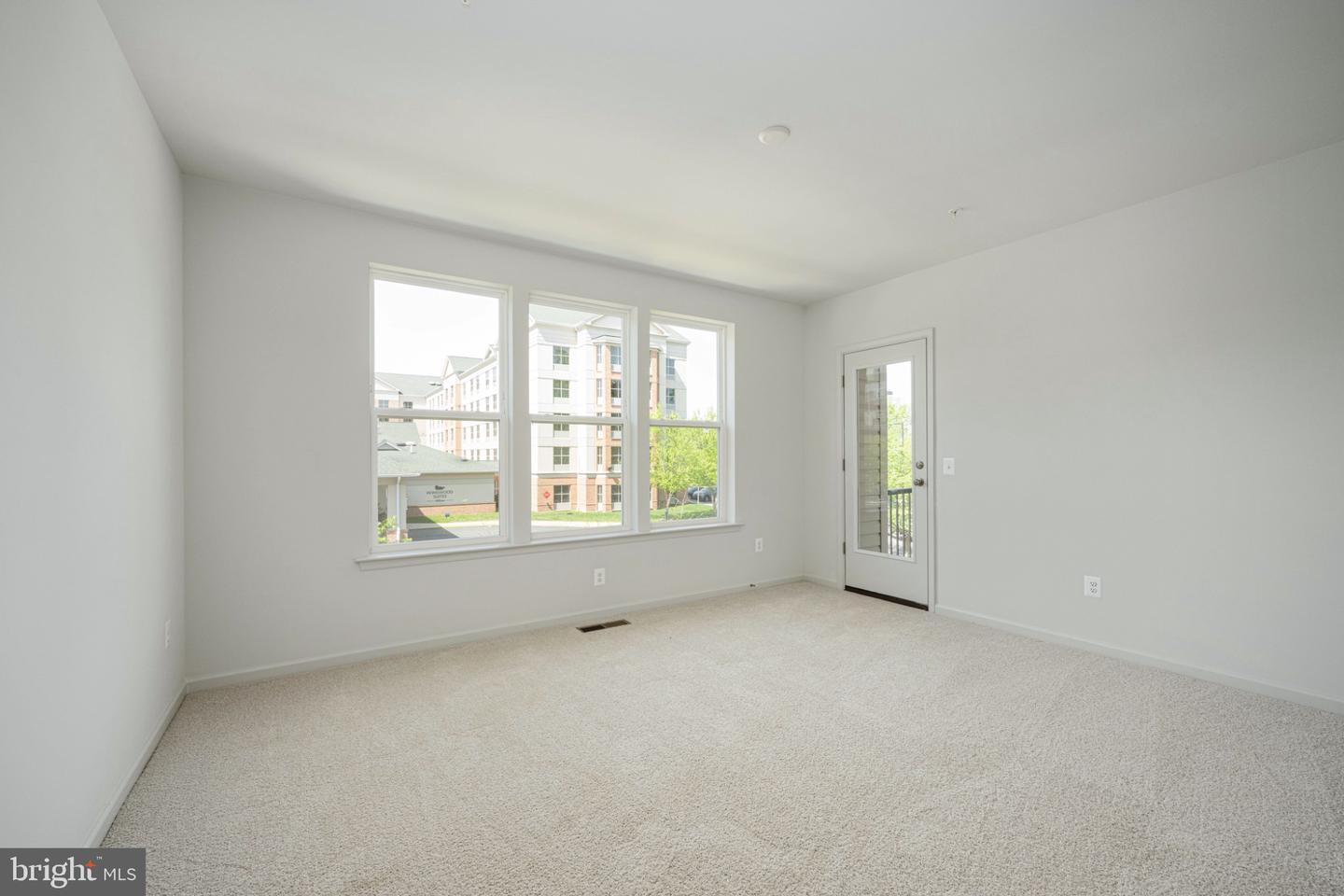 2630 Neabsco Common Pl Property Photo 17