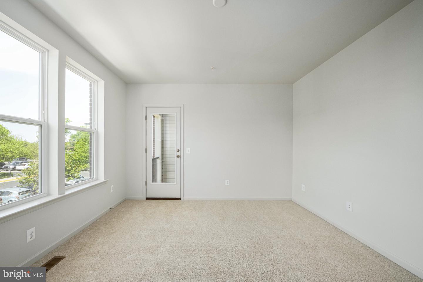 2630 Neabsco Common Pl Property Photo 18