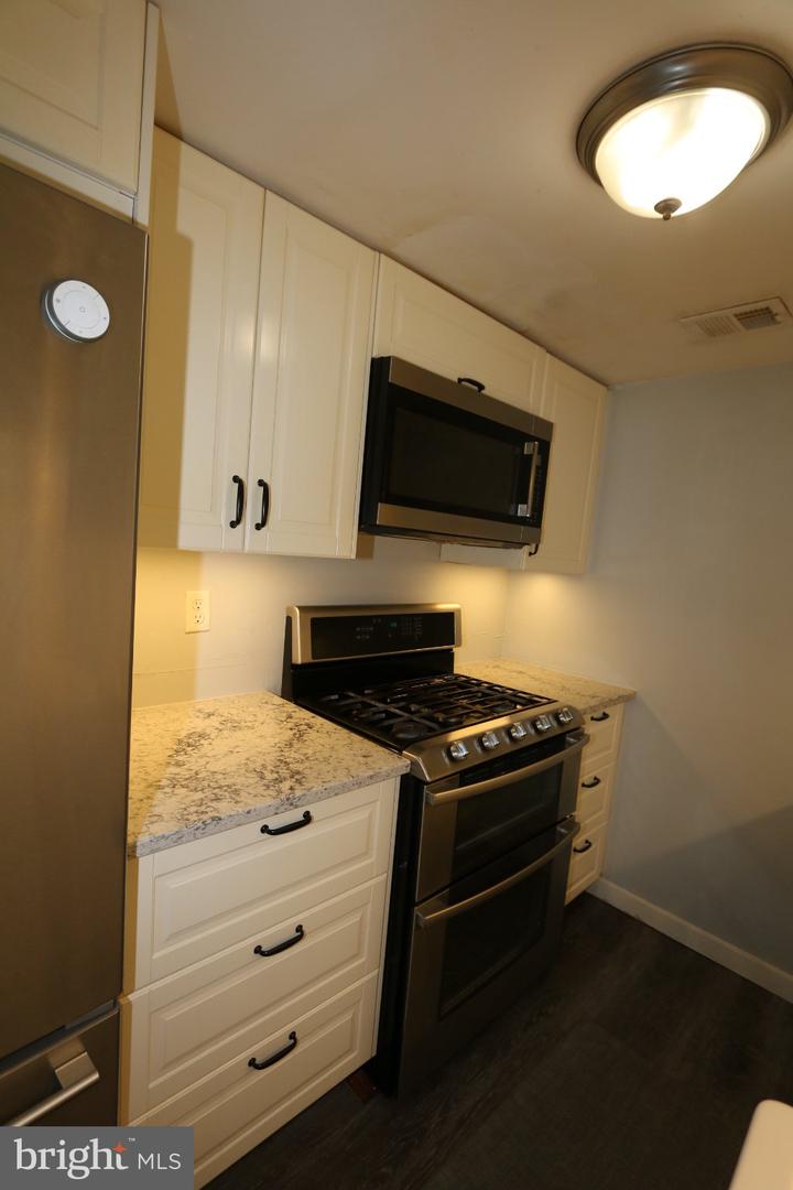 14422 Belvedere Dr Property Photo 8