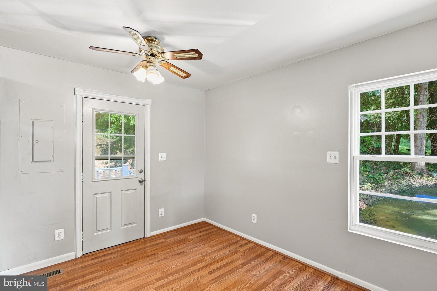 2408 Youngs Dr Property Photo 7