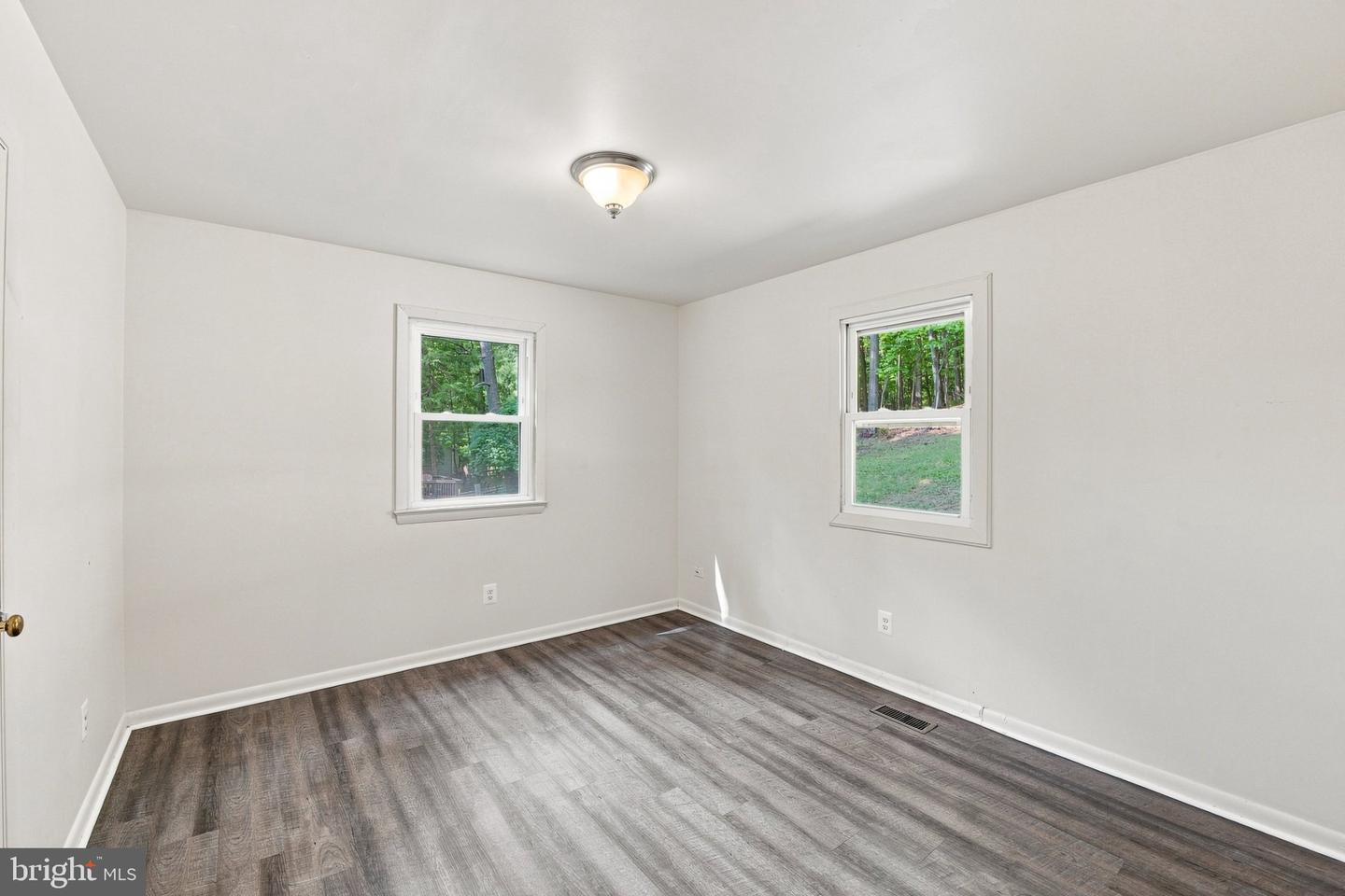 2408 Youngs Dr Property Photo 16