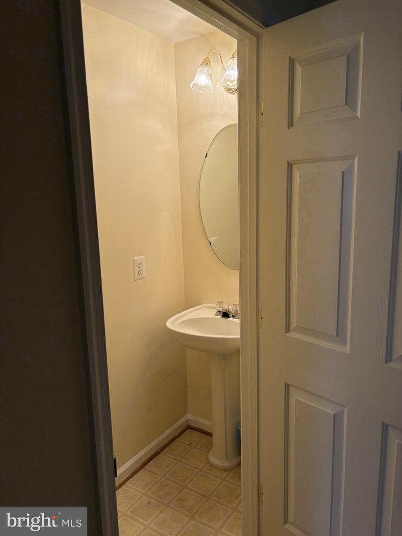 1265 Corbett Pl Property Photo 5
