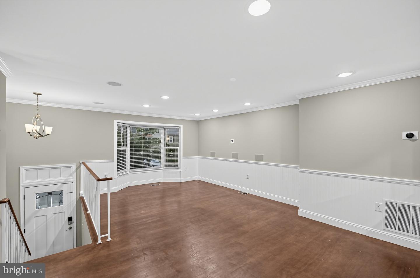 10508 Oronoco Ln Property Photo 3