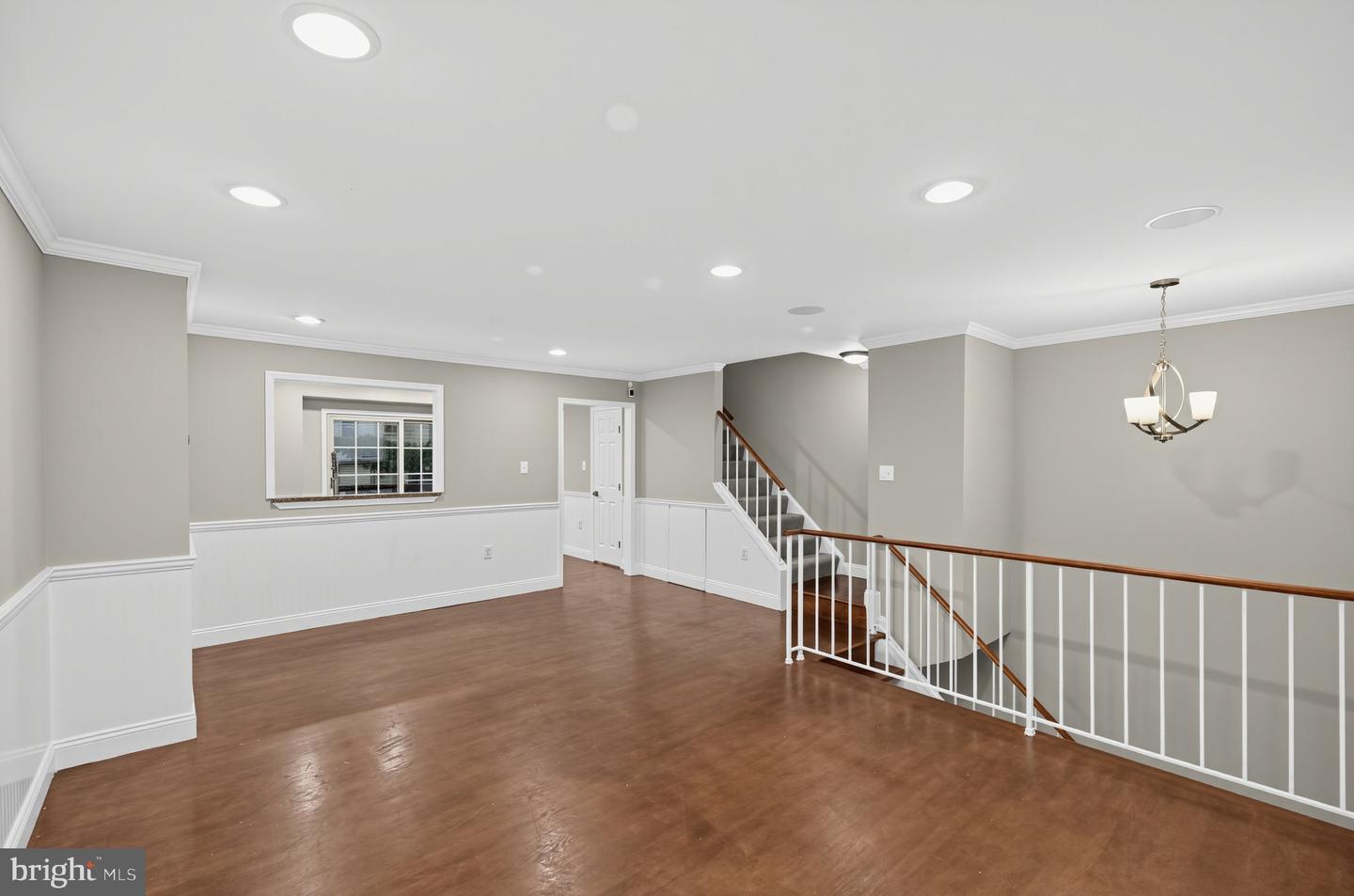 10508 Oronoco Ln Property Photo 4