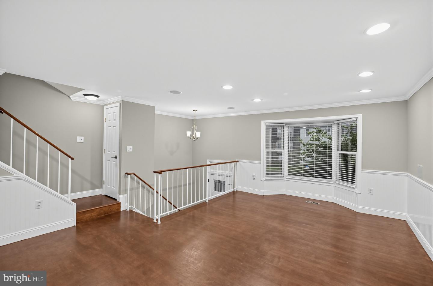 10508 Oronoco Ln Property Photo 5