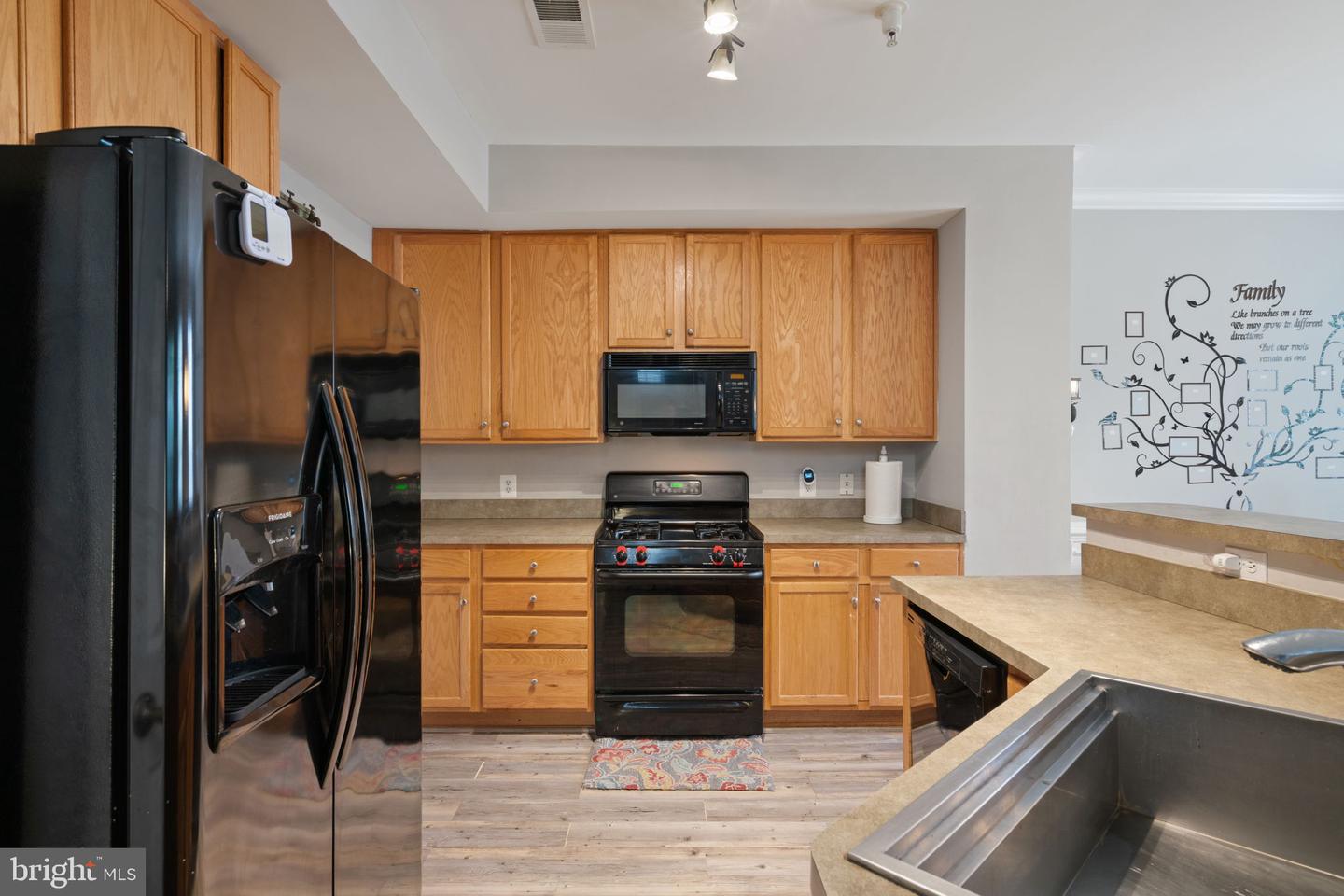 14586 Kylewood Way Property Photo 14