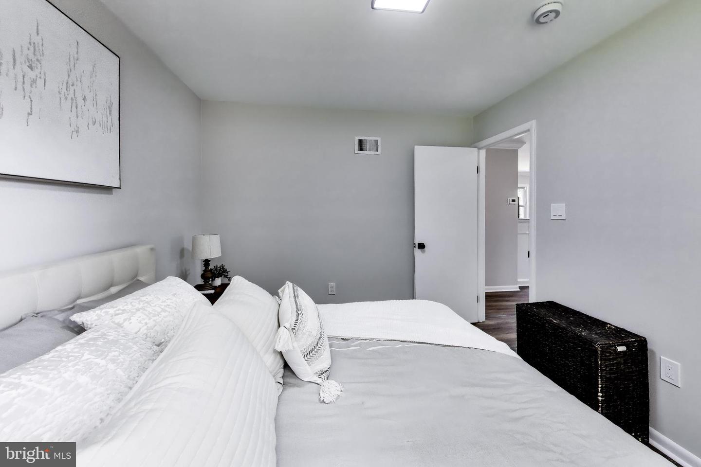 4401 Kentmore Dr Property Photo 21