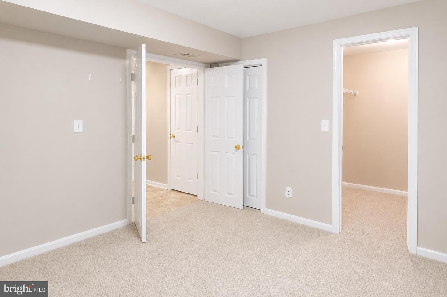4876 Ebb Tide Ct Property Photo 18