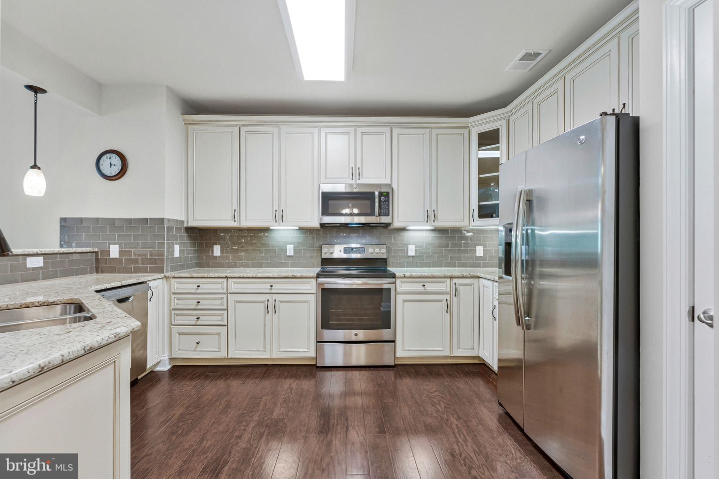 15140 Heather Mill Ln #404 Property Photo 1