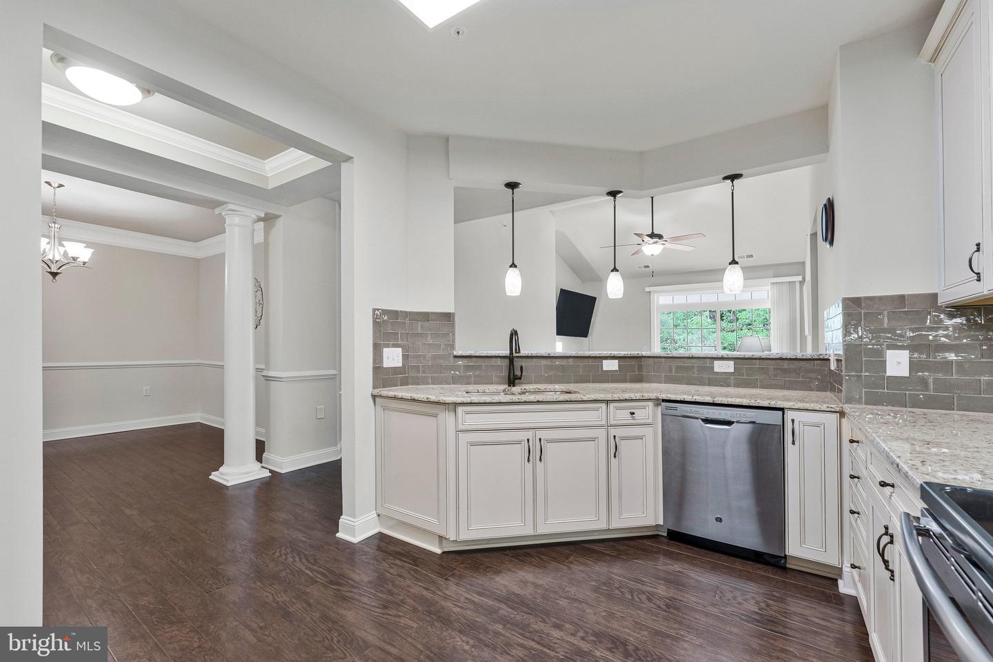 15140 Heather Mill Ln #404 Property Photo 4