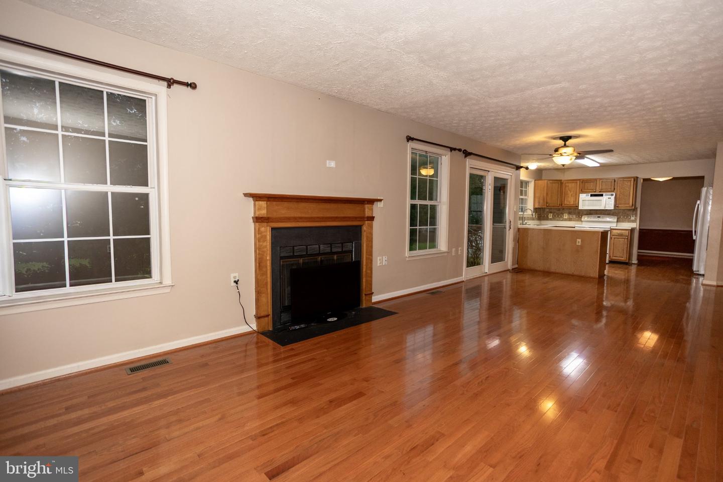 10412 Labrador Loop Property Photo 15