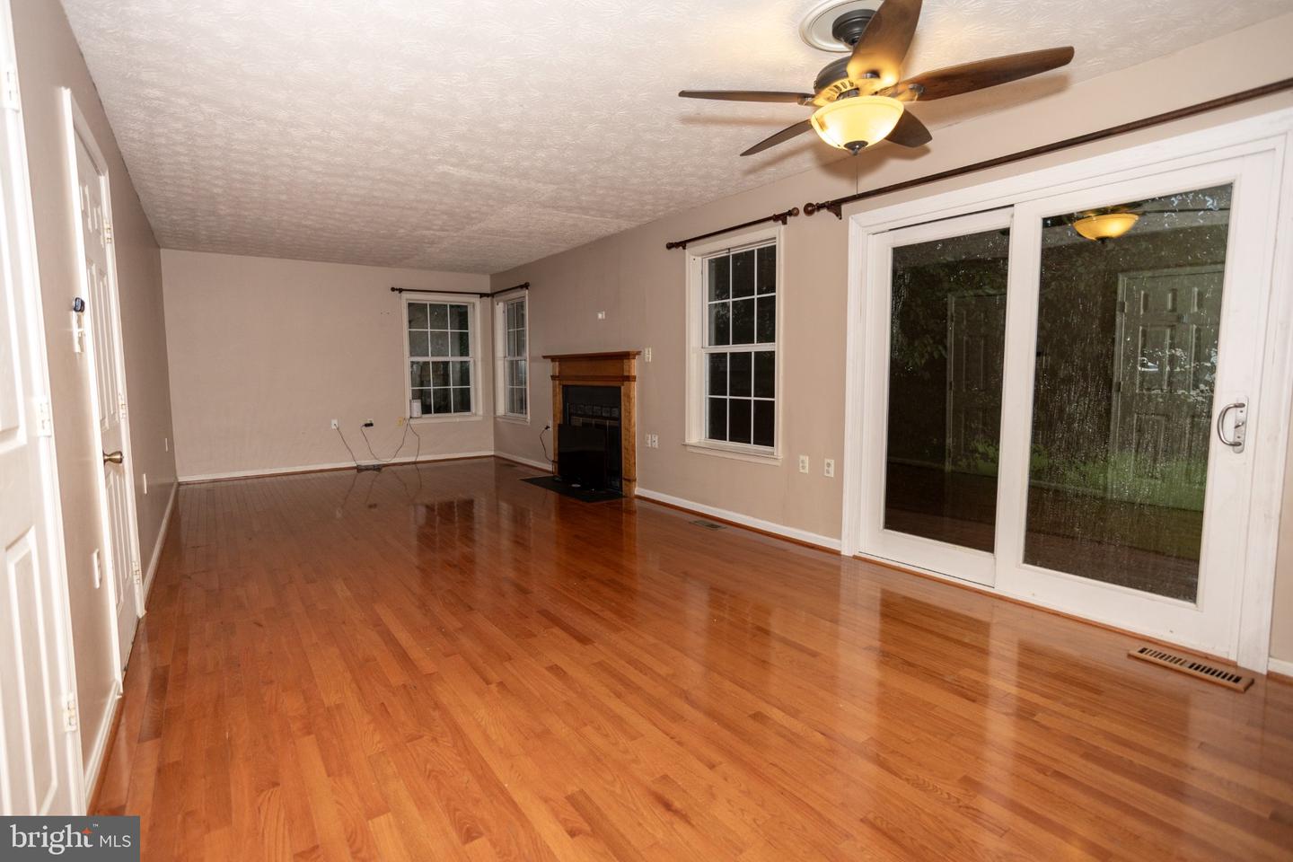 10412 Labrador Loop Property Photo 16