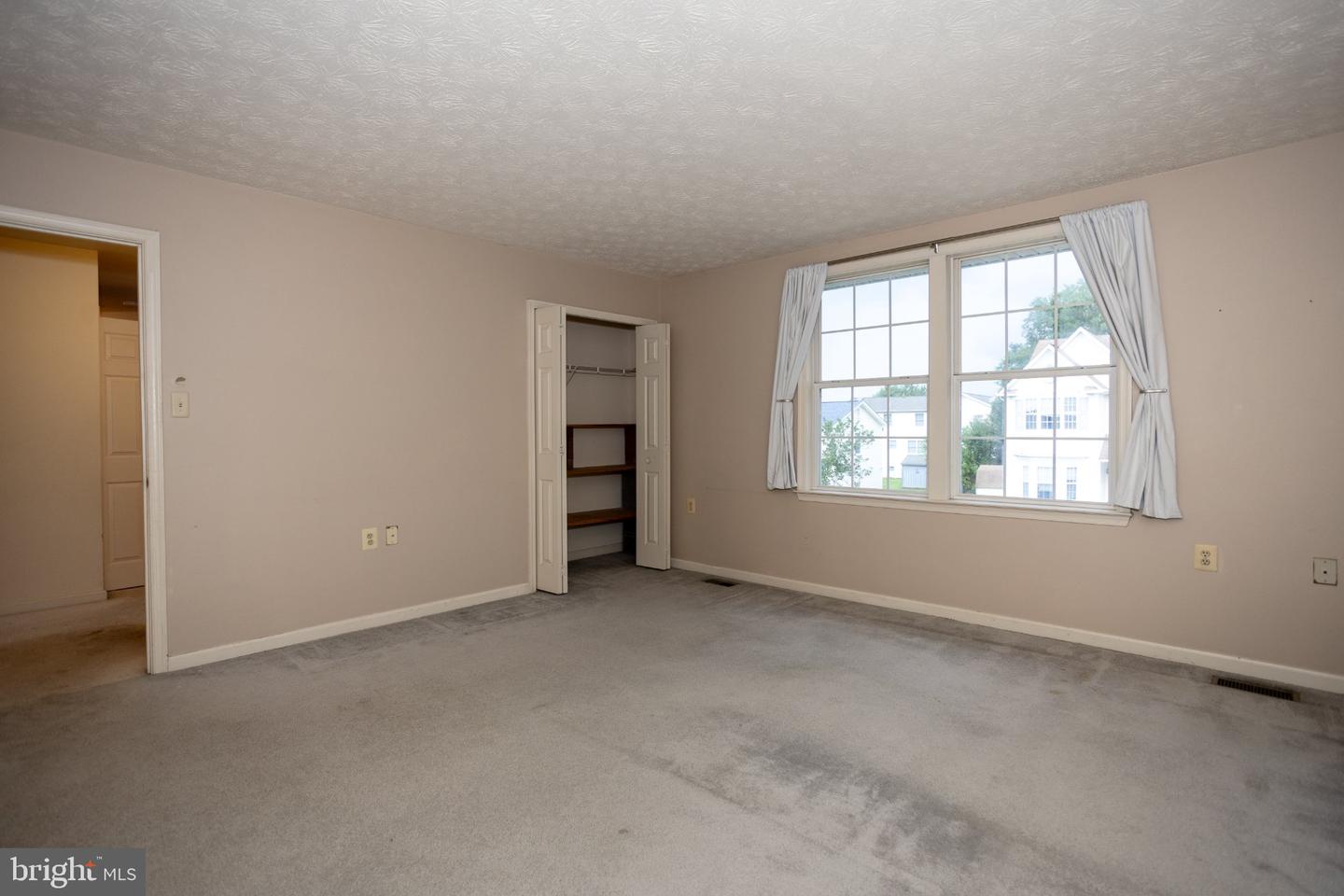 10412 Labrador Loop Property Photo 28