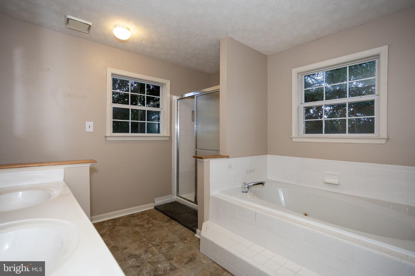 10412 Labrador Loop Property Photo 30