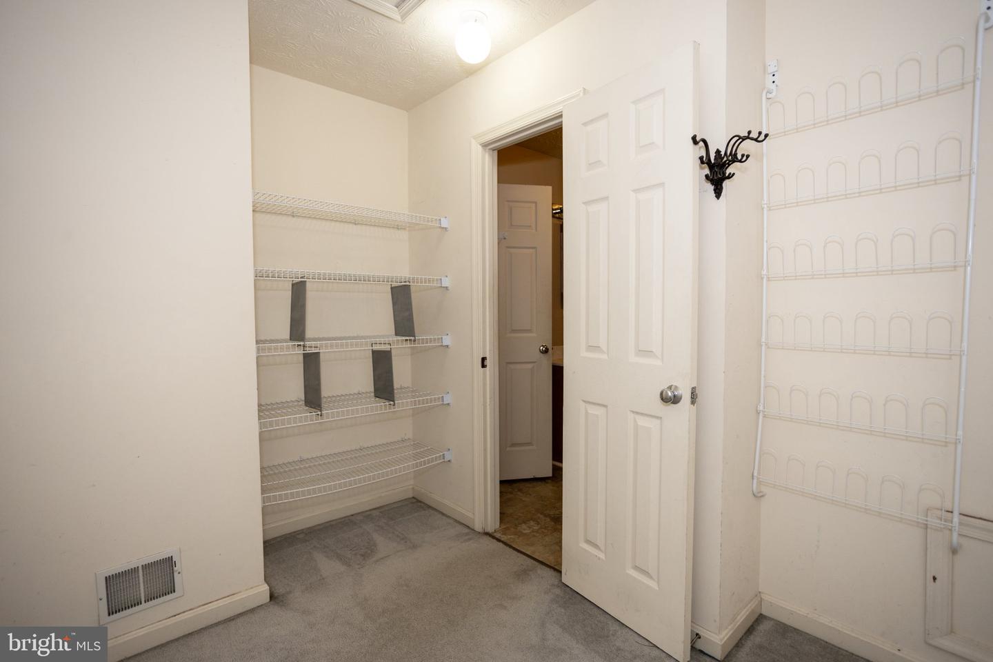 10412 Labrador Loop Property Photo 34