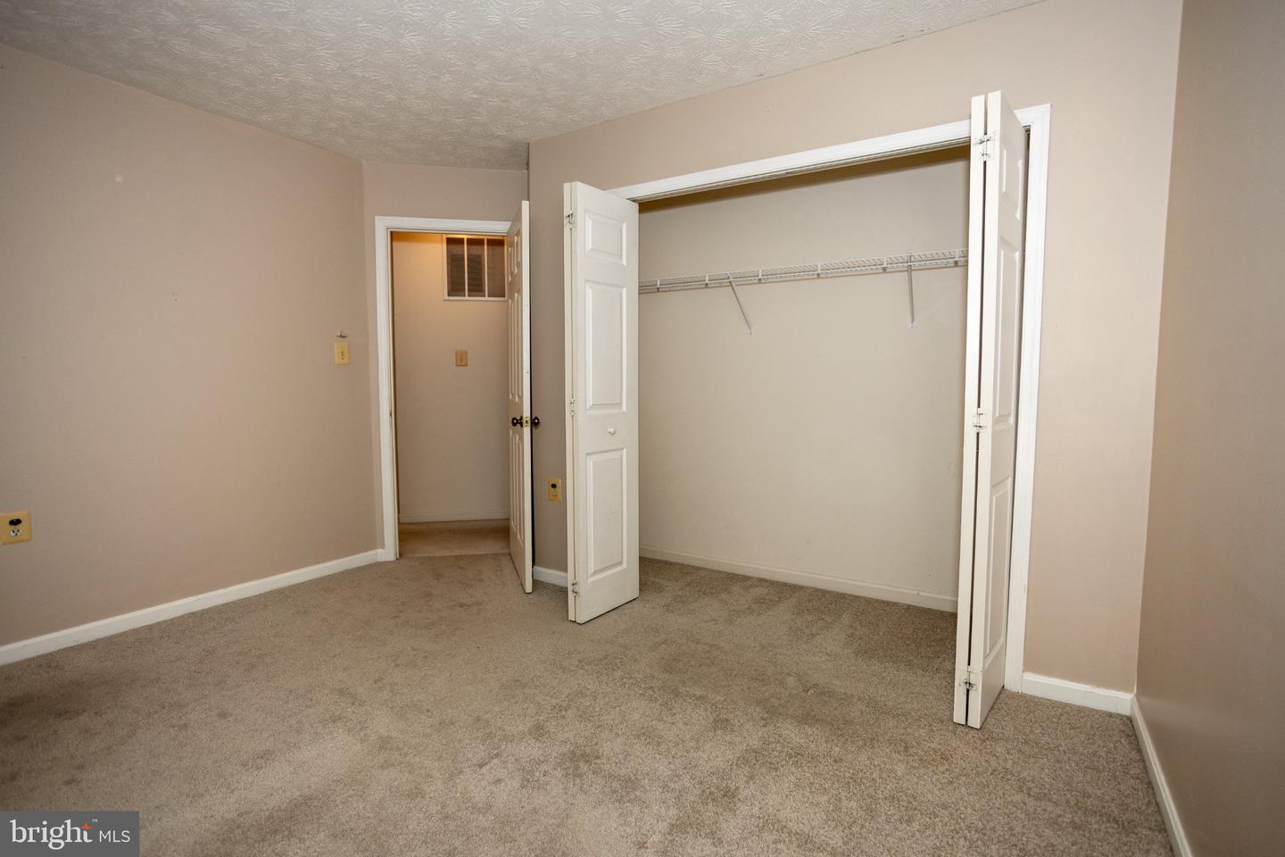 10412 Labrador Loop Property Photo 45