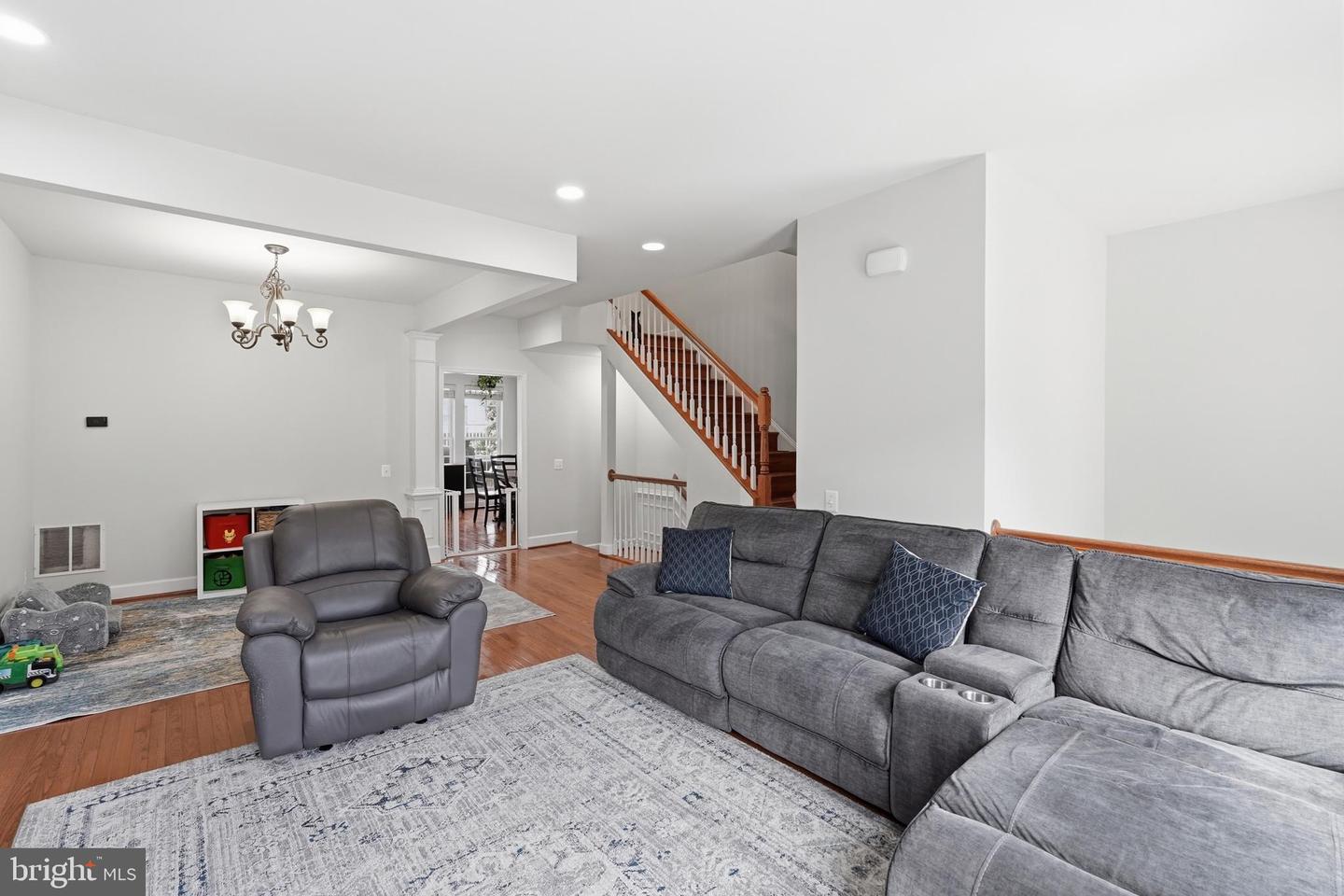 2205 Greywing St Property Photo 14