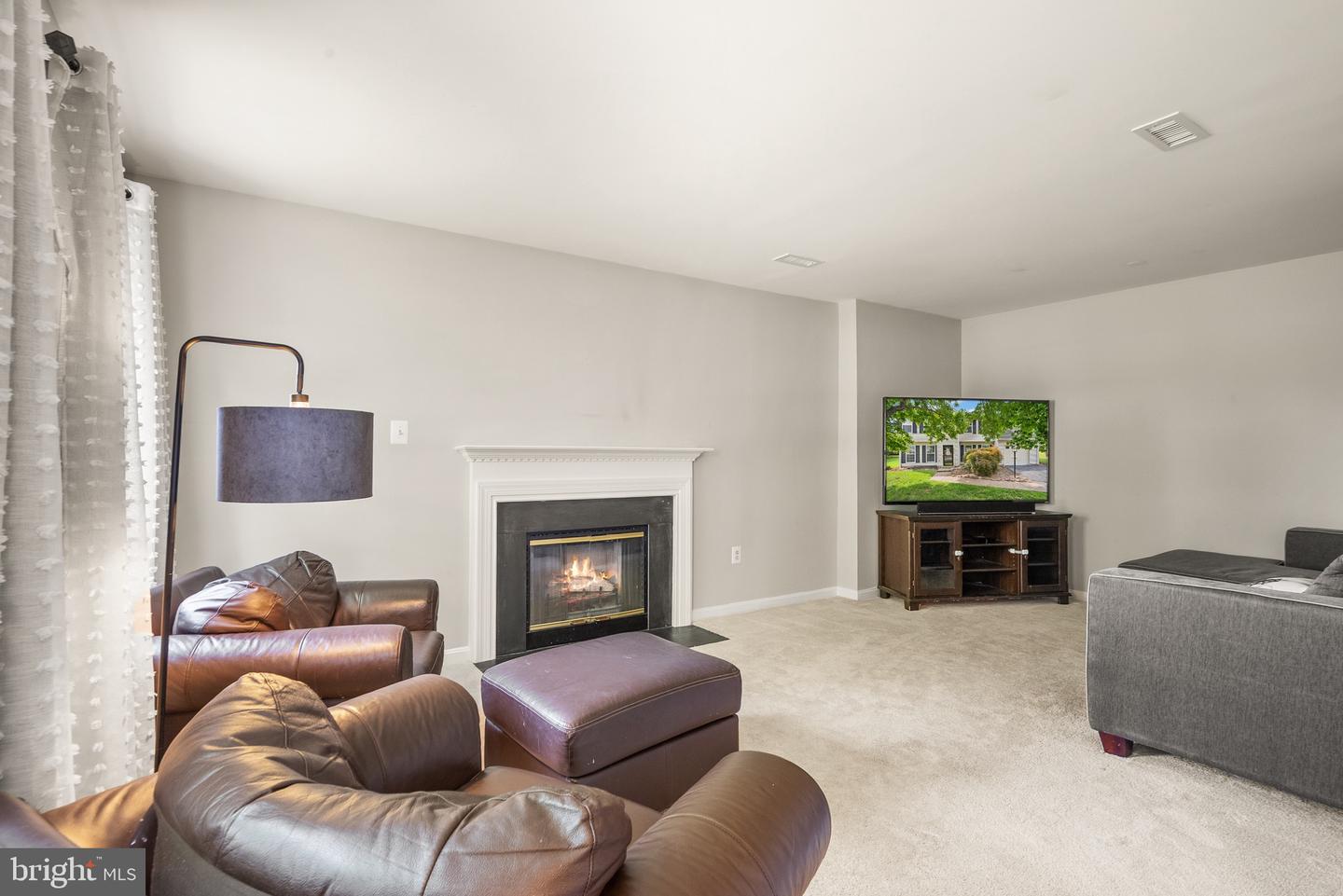 5793 Rockcliff Ln Property Photo 10