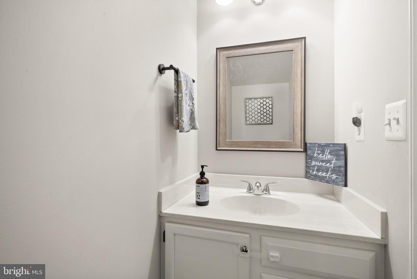 5793 Rockcliff Ln Property Photo 12