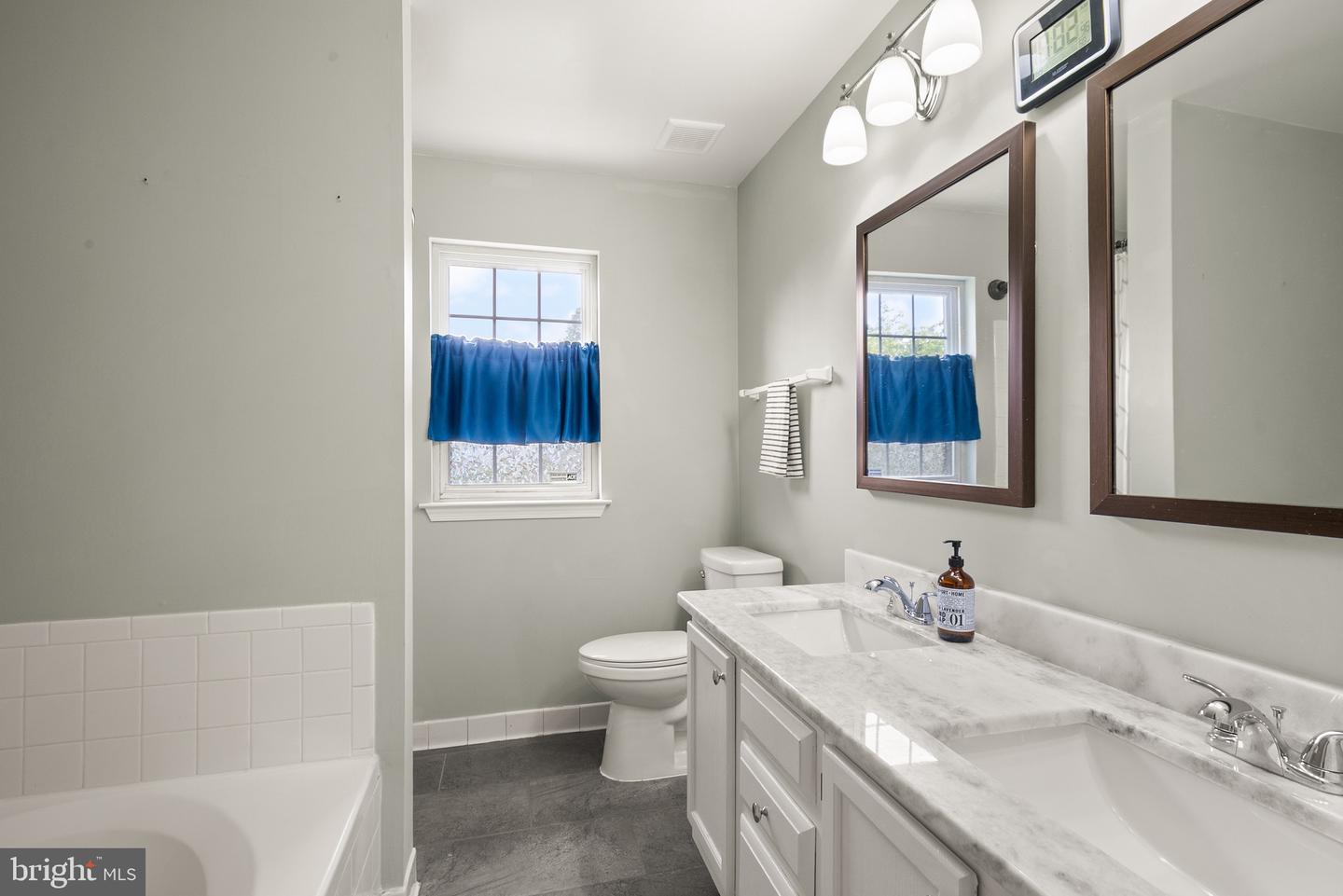 5793 Rockcliff Ln Property Photo 15