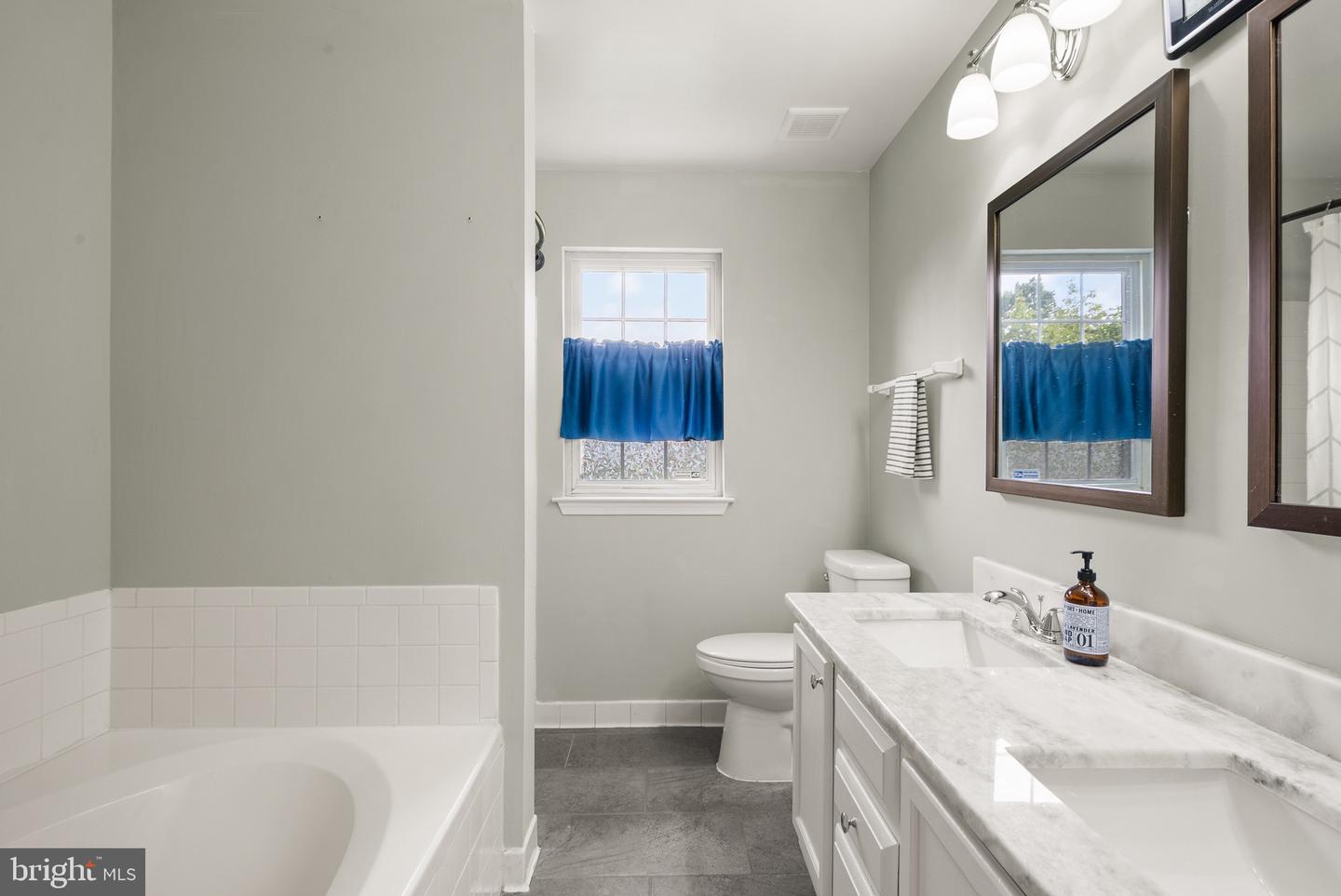 5793 Rockcliff Ln Property Photo 16