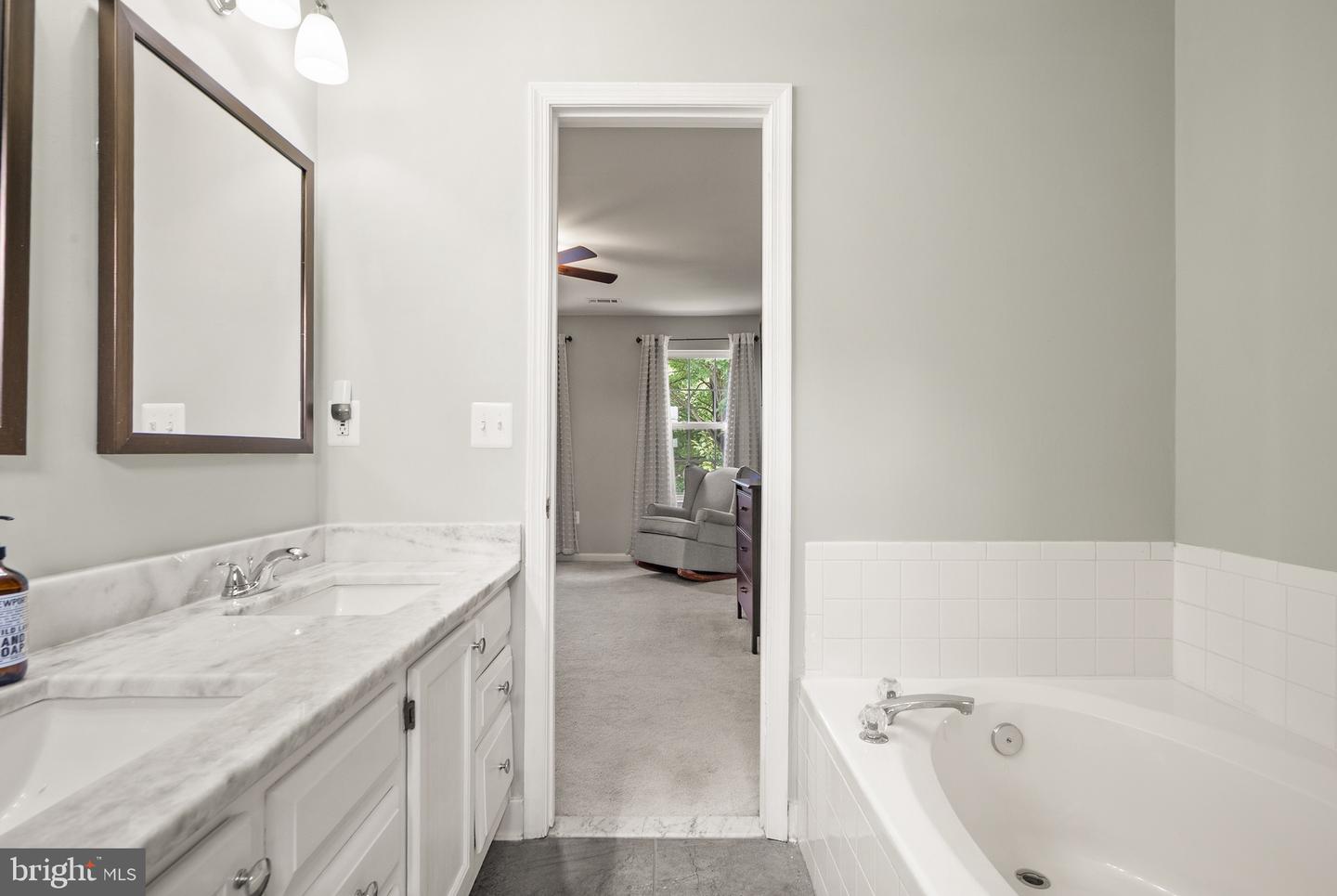 5793 Rockcliff Ln Property Photo 17