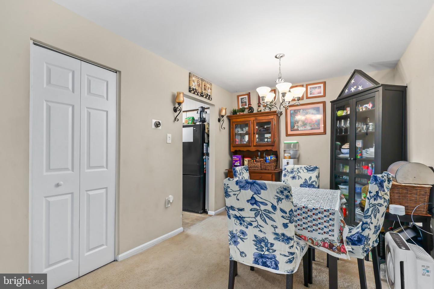 7410 Rokeby Dr Property Photo 7