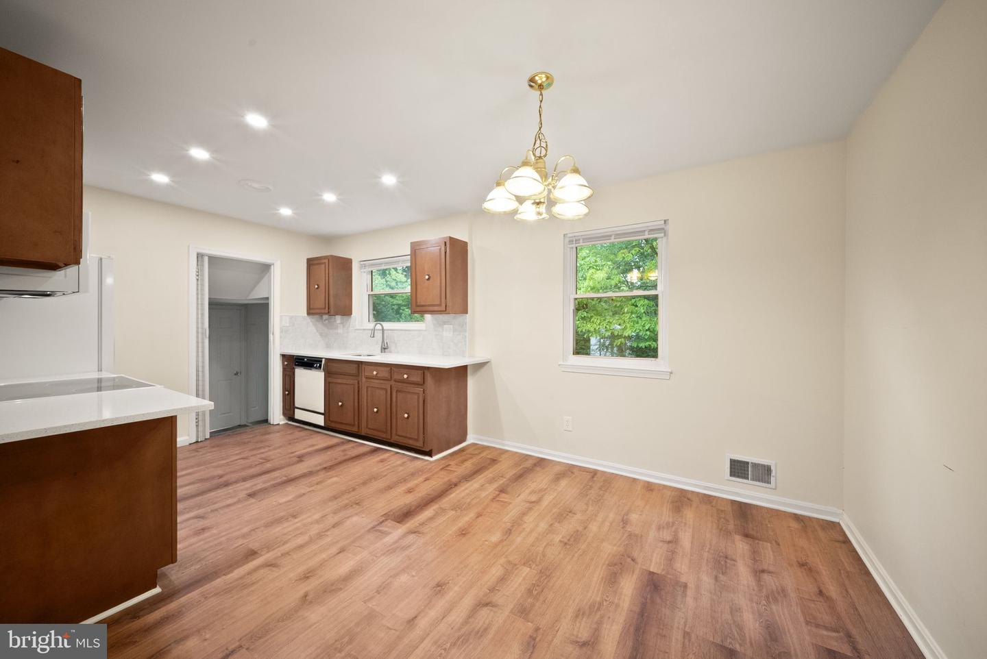 8212 Macbeth St Property Photo 10