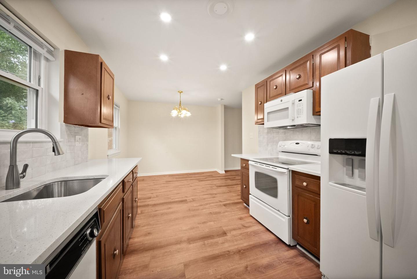 8212 Macbeth St Property Photo 12