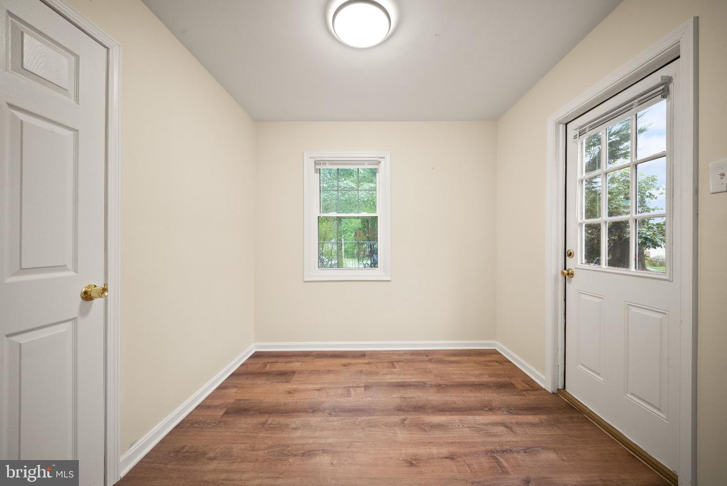 8212 Macbeth St Property Photo 16