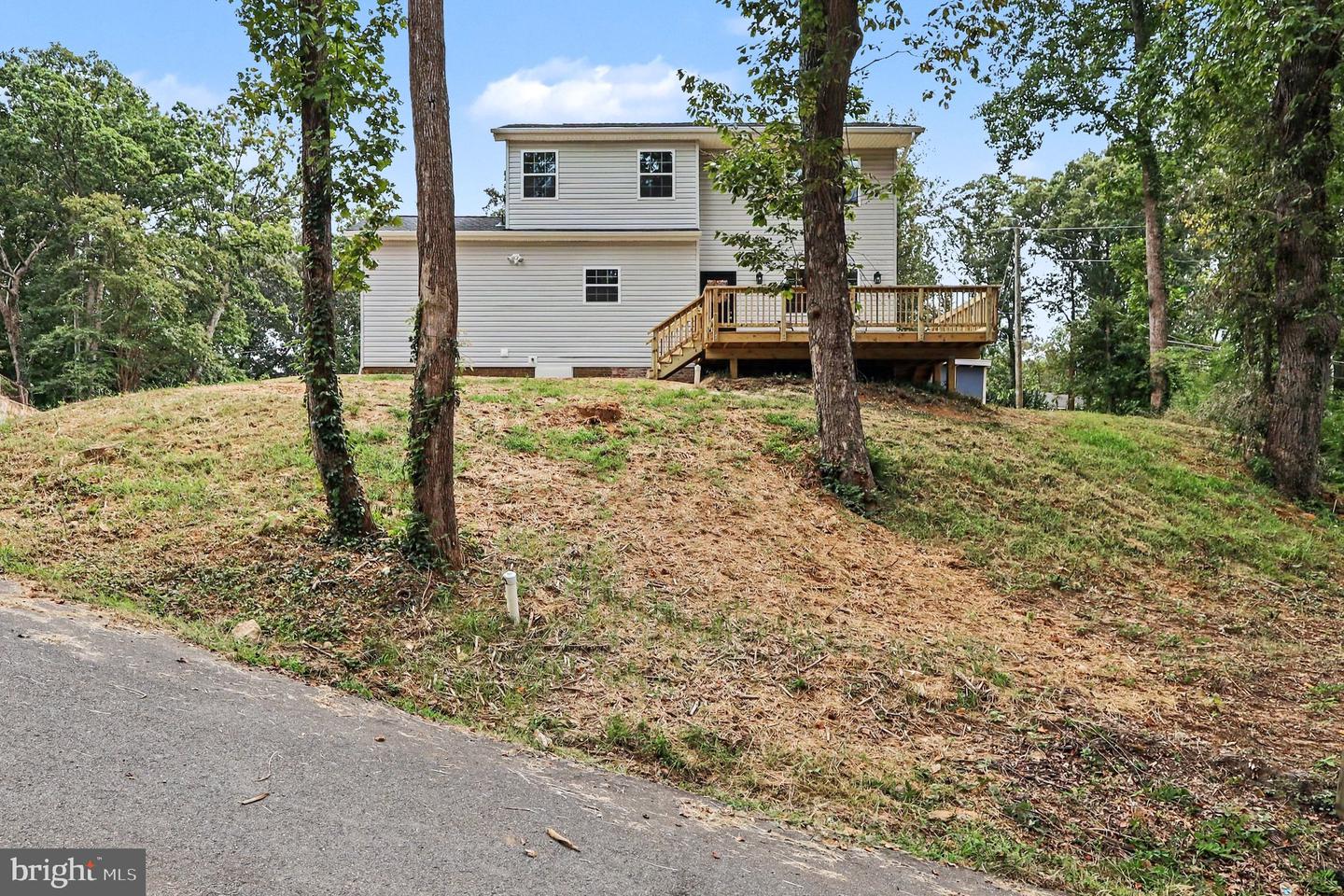 3179 OAKMONT AVE