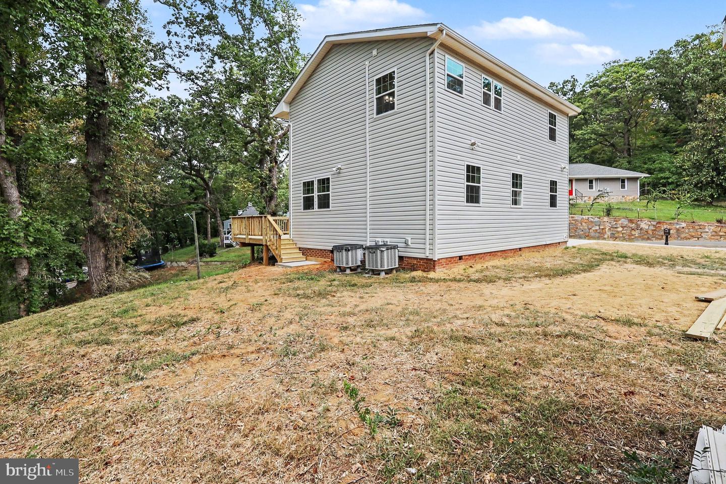 3179 Oakmont Ave Property Photo 4