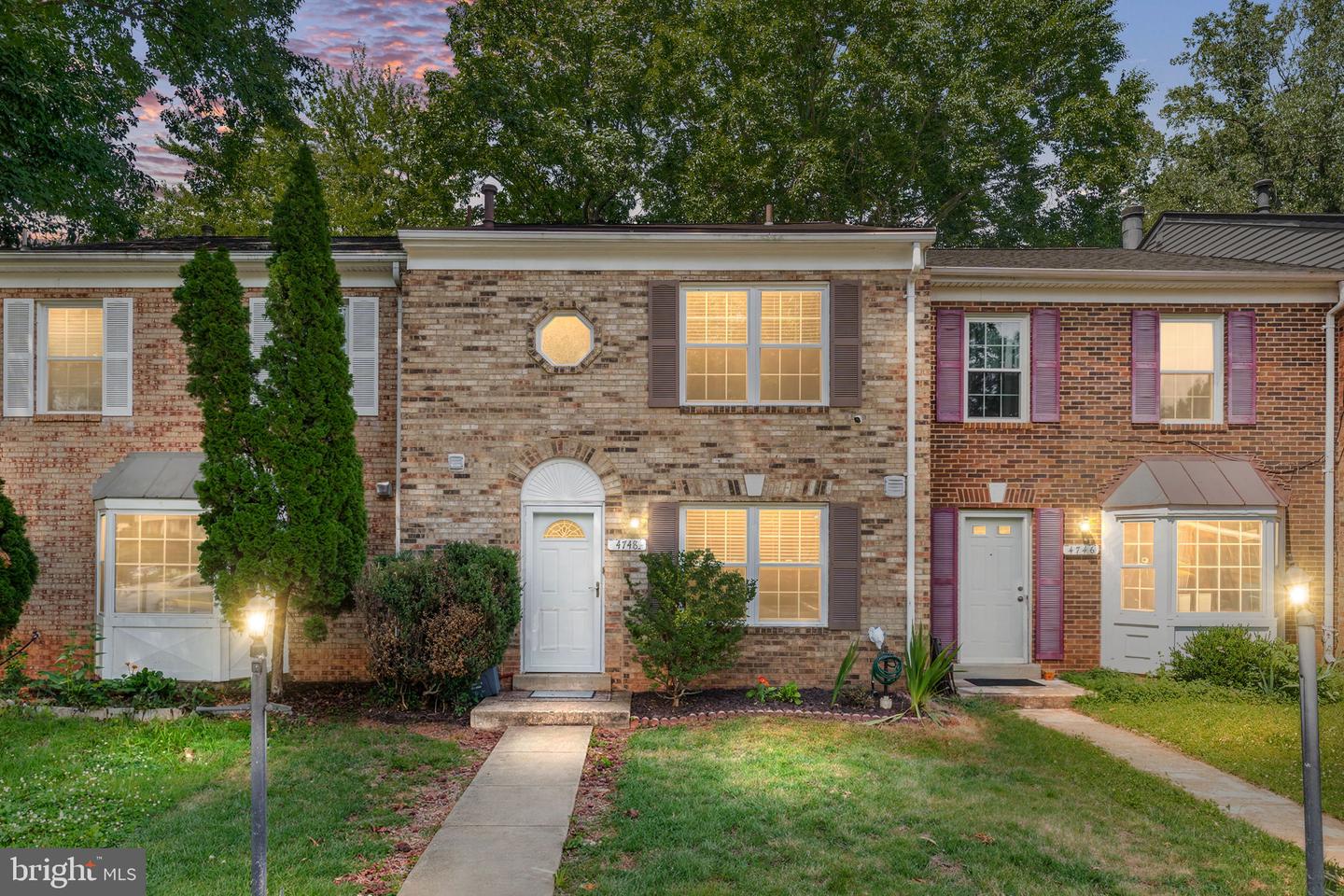 4748 S Park Ct Property Photo 1