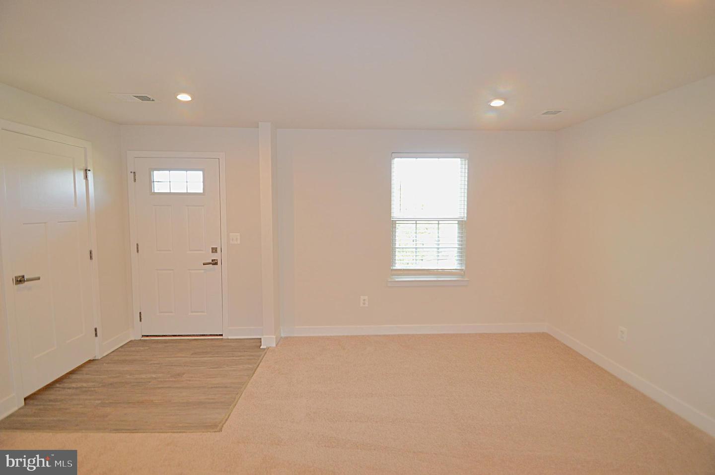 11328 Willow Green Cir Property Photo 6
