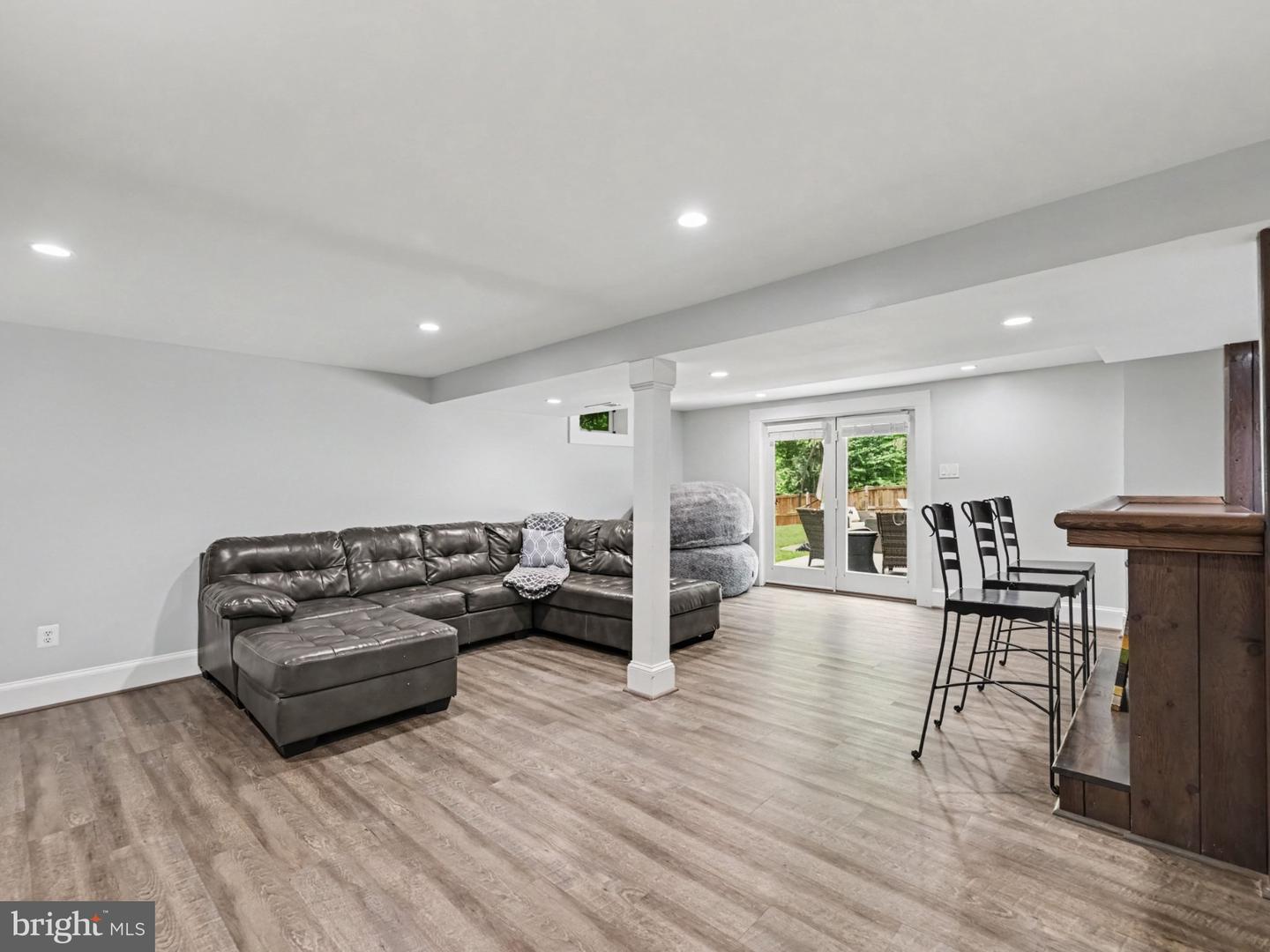 16101 Indus Dr Property Photo 28